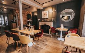 Saffron Suite&Kitchen
